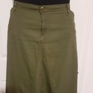 Long Olive Green Skirt w/cargo pocket details